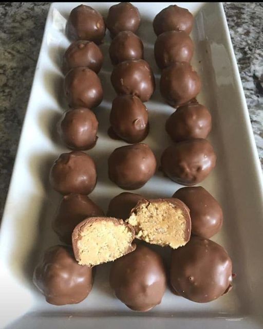 No-bake chocolate peanut butter balls